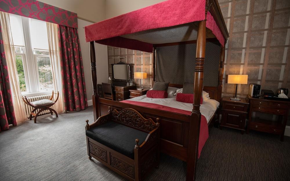 House Hotel 4*